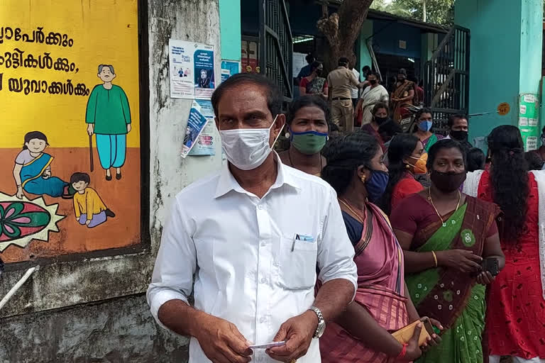 തിരുവനന്തപുരം  യുഡിഎഫ് സ്ഥാനാർഥിക്ക് വോട്ട് ചെയ്യാൻ കഴിഞ്ഞില്ല  യുഡിഎഫ്  അഡ്വ മഞ്ചവിളാകം ജയകുമാര്‍  udf candidate unable to cast his vote  UDF  അഡ്വക്കേറ്റ് മഞ്ചവിളാകം ജയകുമാര്‍