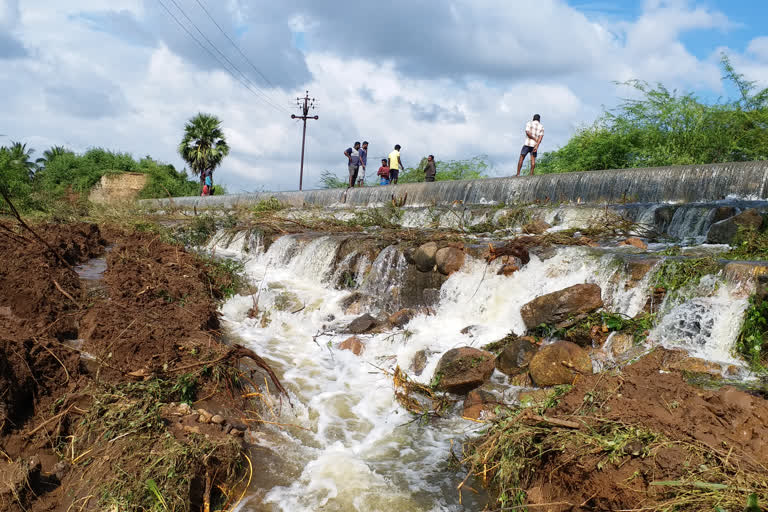 பெரியாங்குப்பம் ஏரி