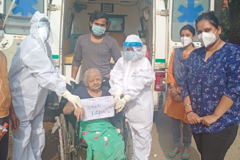 85-year-old woman beat Corona in Pakur