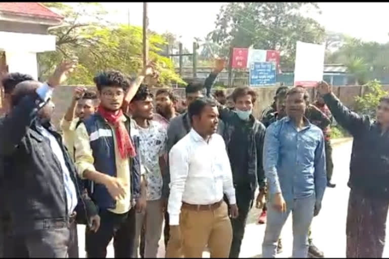 massive-protest-in-goalpara