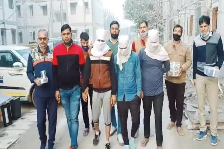 delhi police arrest Mewati gang robbers