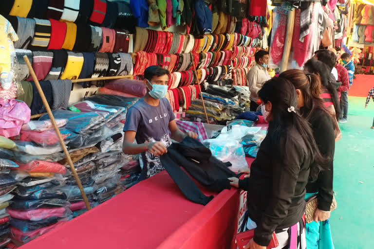 Tibetan woollen market, woollen market in ajmer, गर्म कपड़ों का बाजार, तिब्बती व्यापारियों का कारोबार