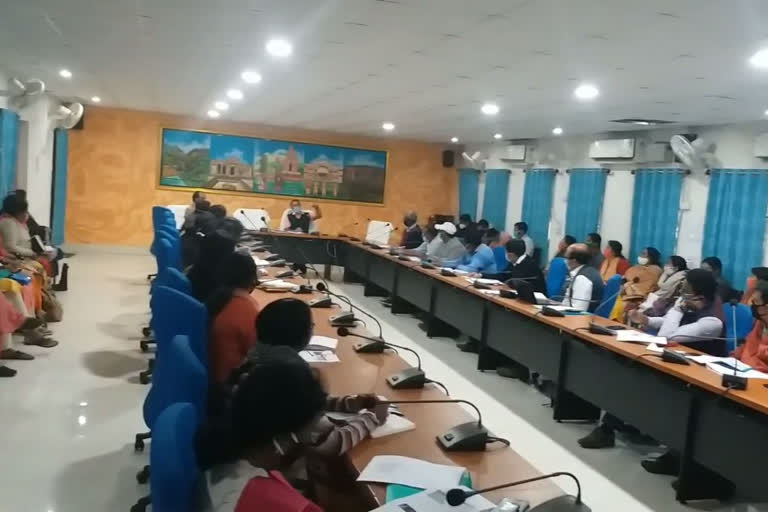 Meeting on Storage and Distribution of Corona Vaccine in Sahibganj