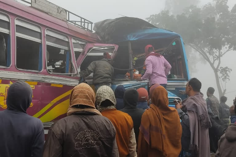 Two buses collided head-on due to fog at Bhatar