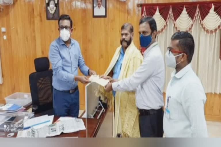 Collector ATM security  மாவட்ட ஆட்சியர் தினேஷ் பொன்ராஜ் ஆலிவர்  The collector praised the security who fought with the ATM robber  Collector Dinesh Ponraj Oliver  ஏடிஎம் கொள்ளை  ATM robbery  ATM security  ஏடிஎம் காவலாளி