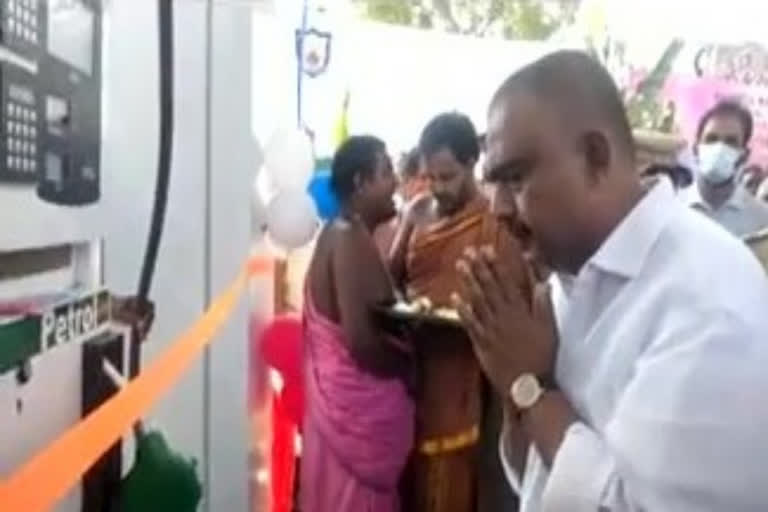 minister perni nani inaugurated filling station at machilipatnam