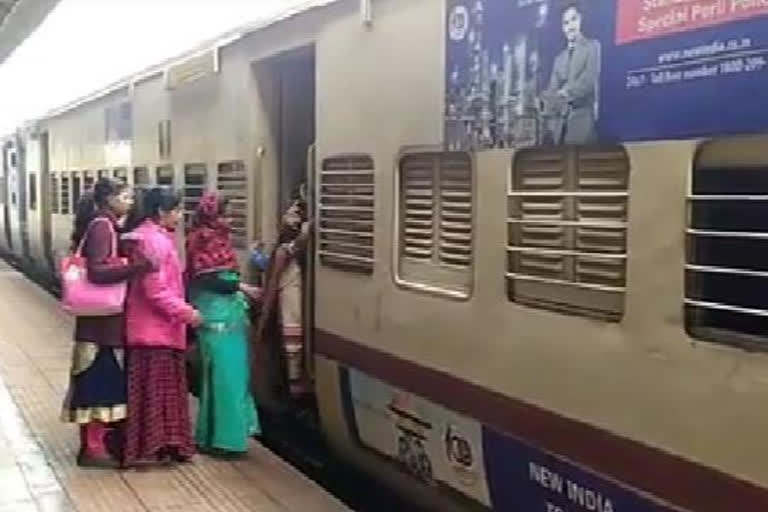 Passenger train on Dumka-Jasidih route