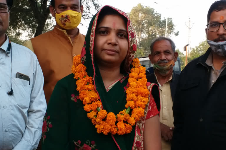 चूरू की ताजा हिंदी खबरें, District Head Vandana Arya