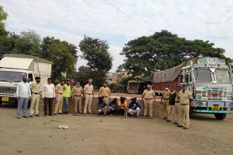 stealing liquor truck nashik