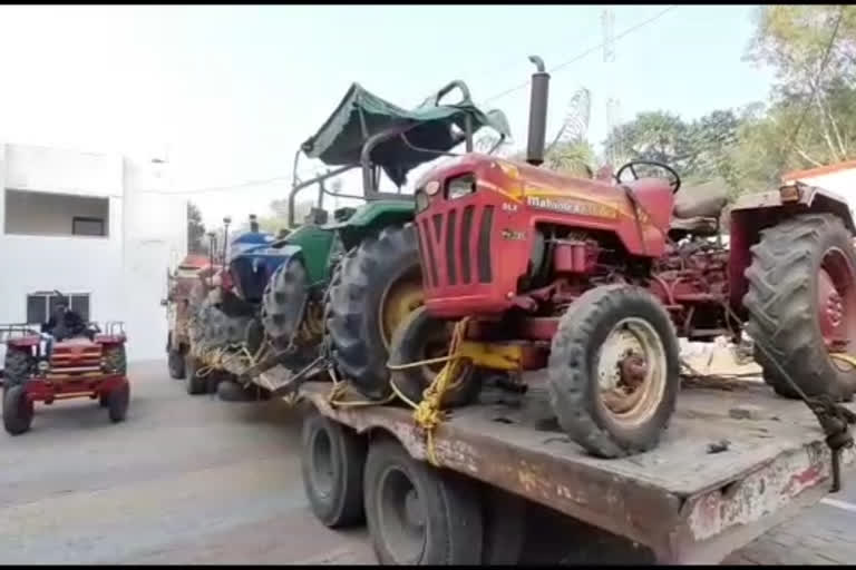 tractor thieves arrested in meerut