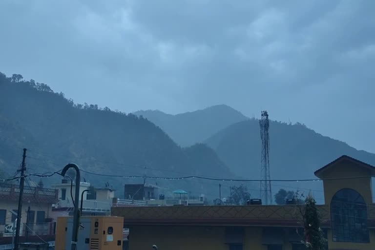 rains in Paonta Sahib