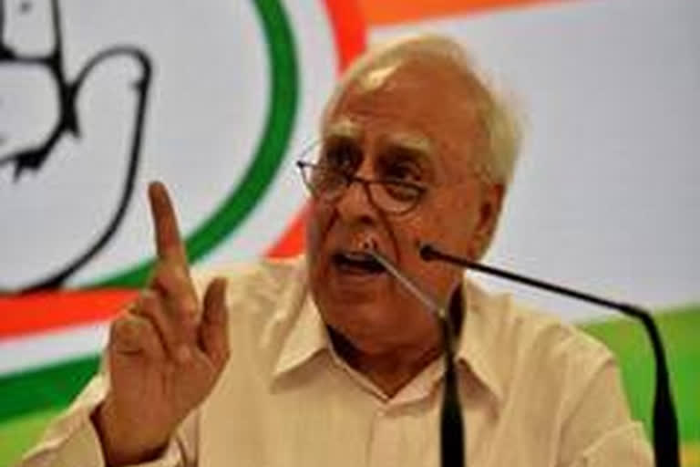 PM never listens to grievances of farmers: Kapil Sibal  കർഷകരുടെ പ്രശ്‌നങ്ങൾ പ്രധാനമന്ത്രി ഒരിക്കലും കേൾക്കുന്നില്ല: കപിൽ സിബൽ  കർഷകരുടെ പ്രശ്‌നങ്ങൾ പ്രധാനമന്ത്രി ഒരിക്കലും കേൾക്കുന്നില്ല  പ്രധാനമന്ത്രിക്കെതിരെ കപിൽ സിബൽ  pm never listens to grievances of farmers: kapil sibal  kapil sibal against prime minister