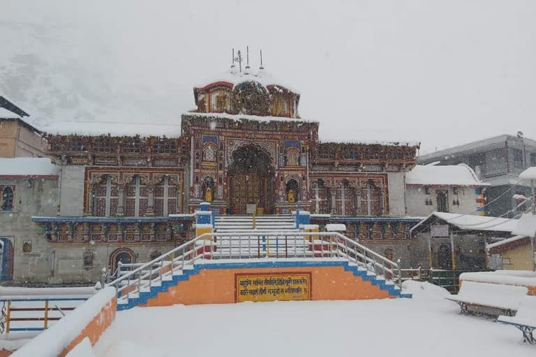 heavy snowfall in uttarakhand, himachal areas