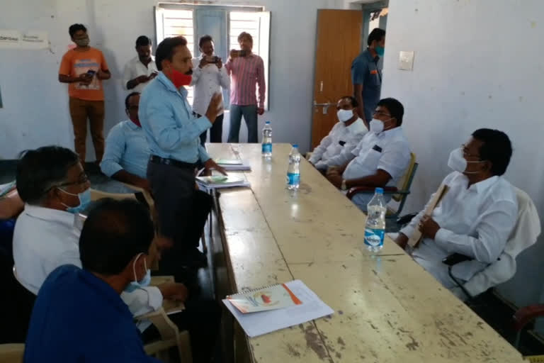 udayagiri MLA chandrashekhar reddy inspected damaged crops