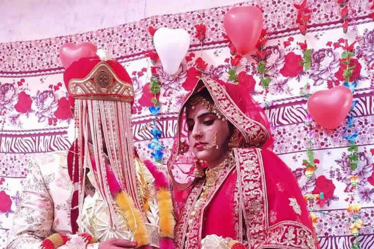 Kashmiri girl marries young man from Karad