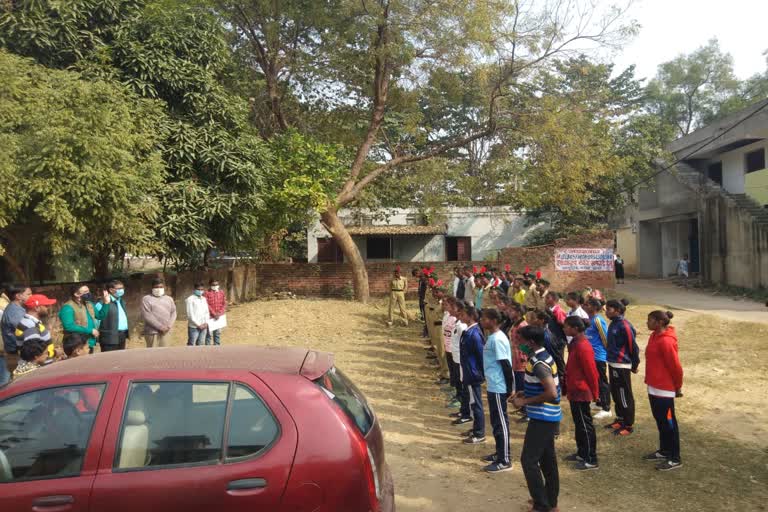 bjp spokes person kunal shadangi meet student in jamshedpur