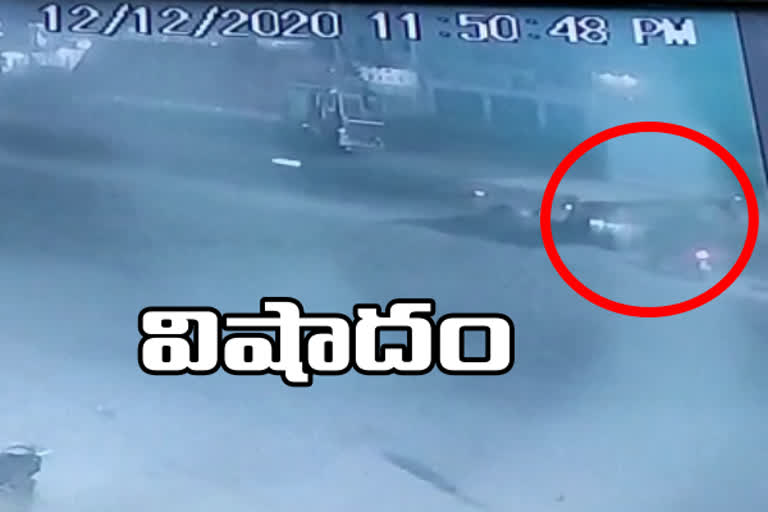 road accident at muthangi in sangareddy district