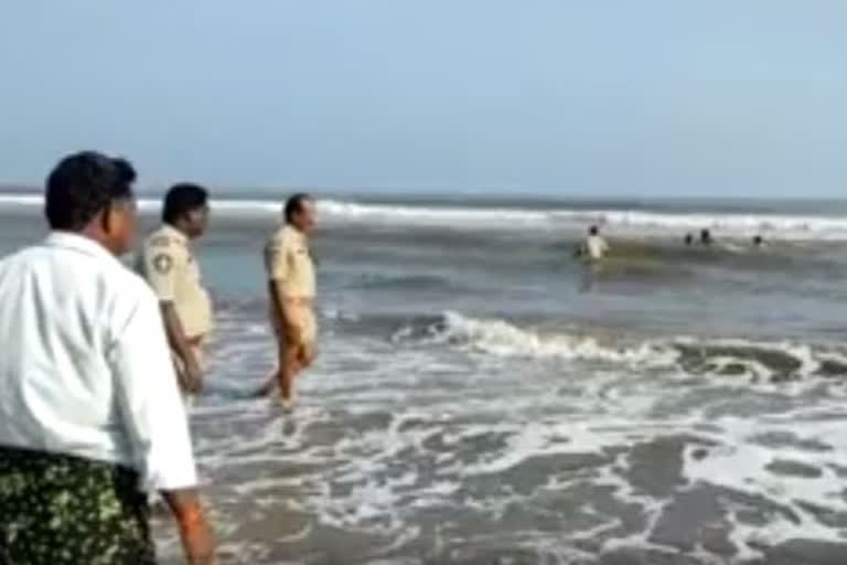 A young man drowns at Palakayatippa beach at krishna district