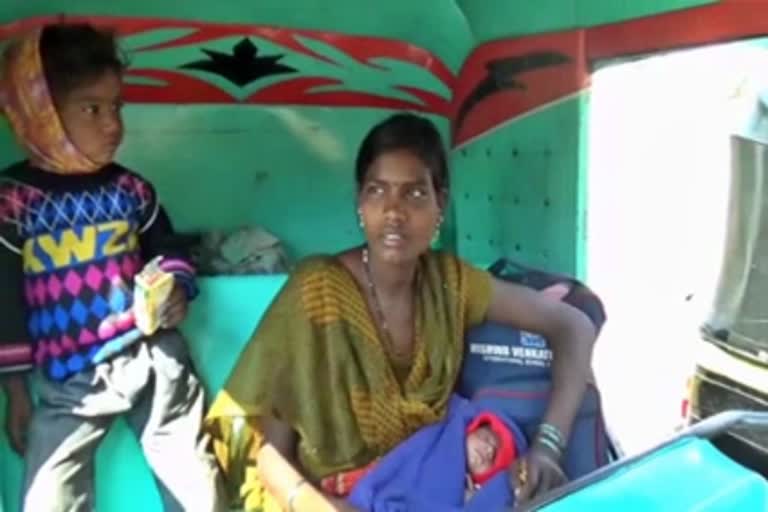 Kalburgi auto drivers helped the woman