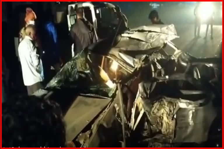 accident at akividu in west Godavari