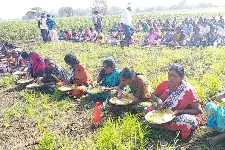 'వైద్యకళాశాల ఏర్పాటుకు మరోచోట భూములు తీసుకోవాలి'