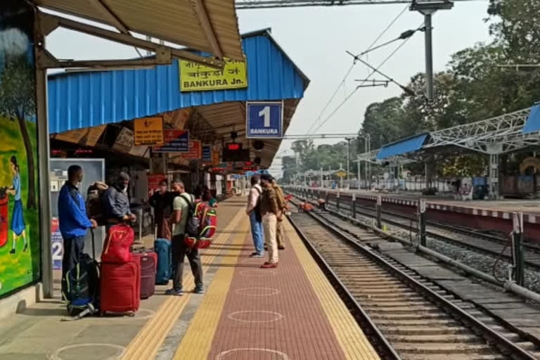 After a long time, local trains started plying on Adra-Kharagpur branch via Bankura Junction