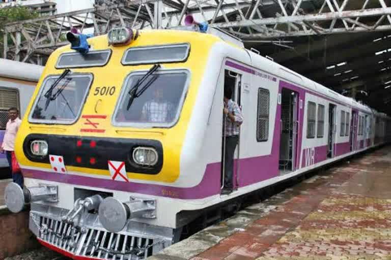 Mumbai Local will be open to all from january hints Vadettiwar