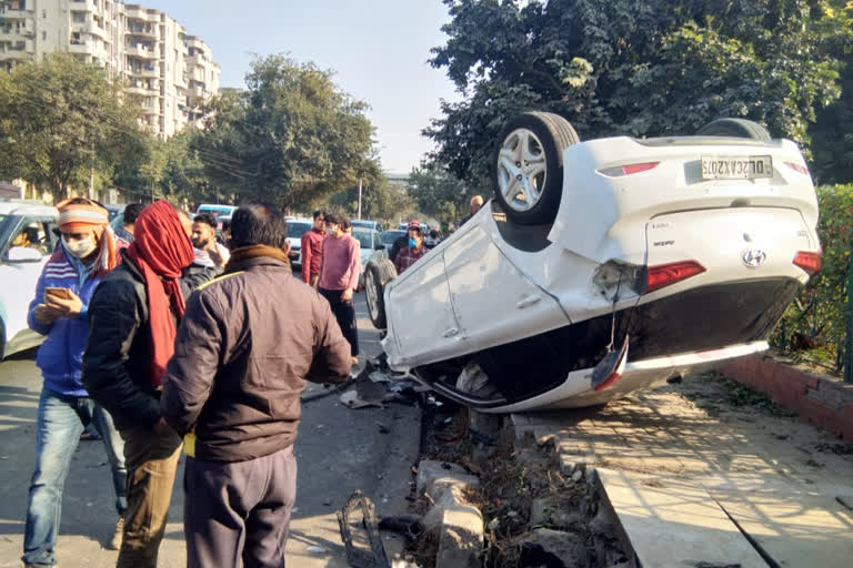 car accident in dwarka