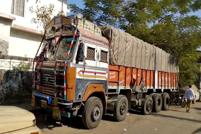 tinsukia-damaged-mustard-oil-seized