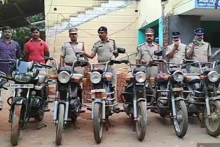 Man arrested for stealing two-wheelers at icchapuram