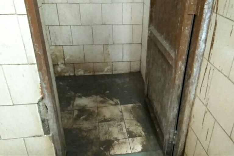 Unkempt public toilets in Maharashtra, nuisance for women