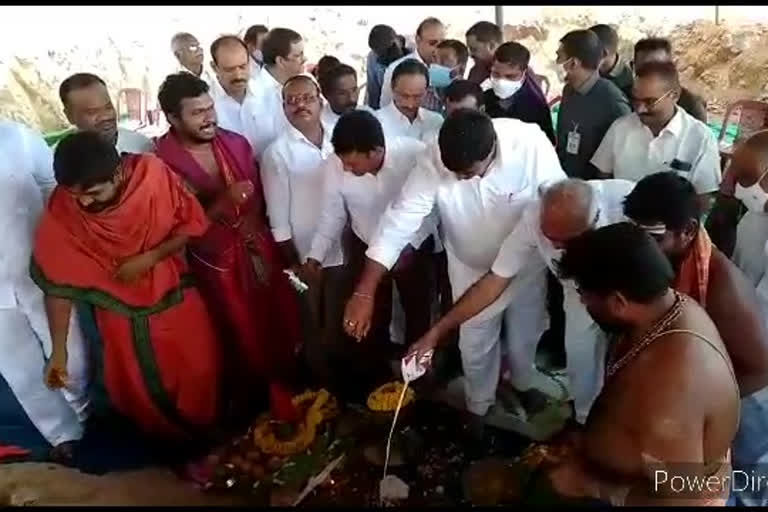 శ్రీకాకుళం జిల్లాలో సుజల ధార పథకం పనులకు ఉపముఖ్యమంత్రి శంకుస్థాపన