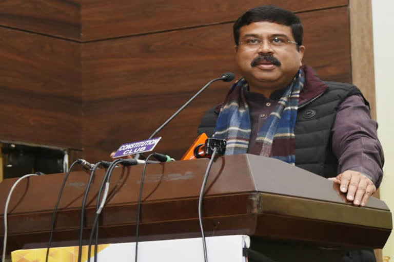 LPG prices inversely proportional to winters: Dharmendra Pradhan