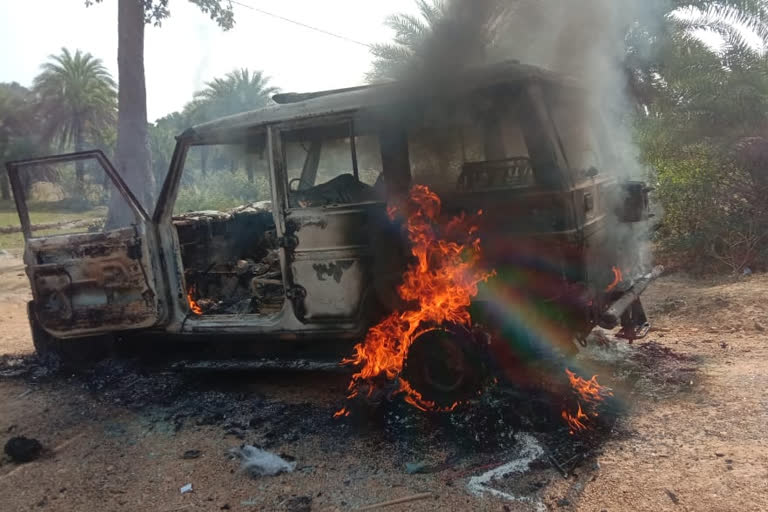 Maoists hack Contractor To Death, Set afire 3 Vehicles In Malkangiri