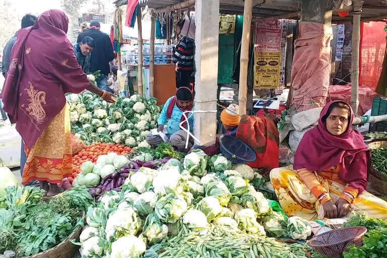 बिचौलियों से परेशान किसान