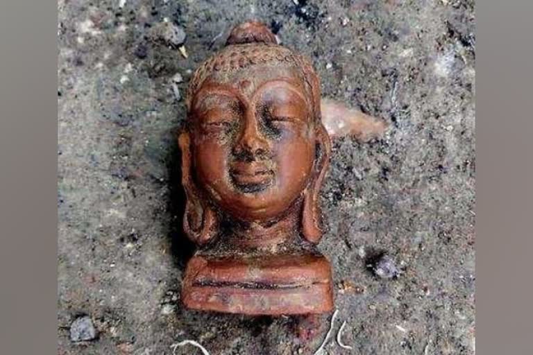 ancient-buddha-idol-and-coins-found-in-expressway-digging-in-up