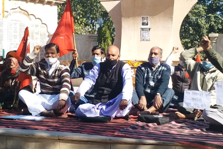 Protest of Communist Party of India, Protest against increased prices of Petrol Diesel