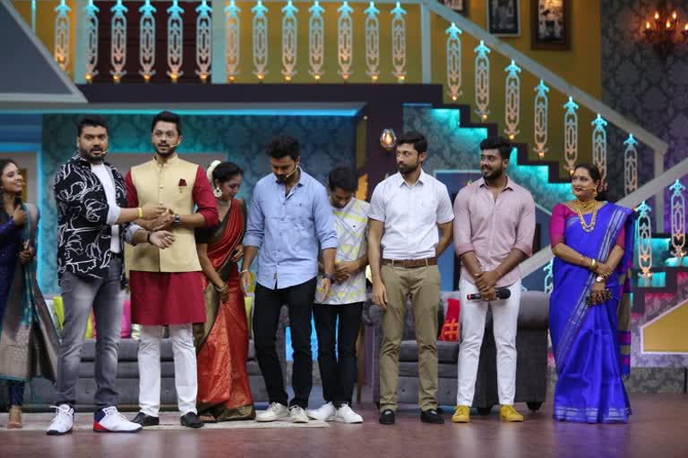 Hoomale movie team in Maja talkies