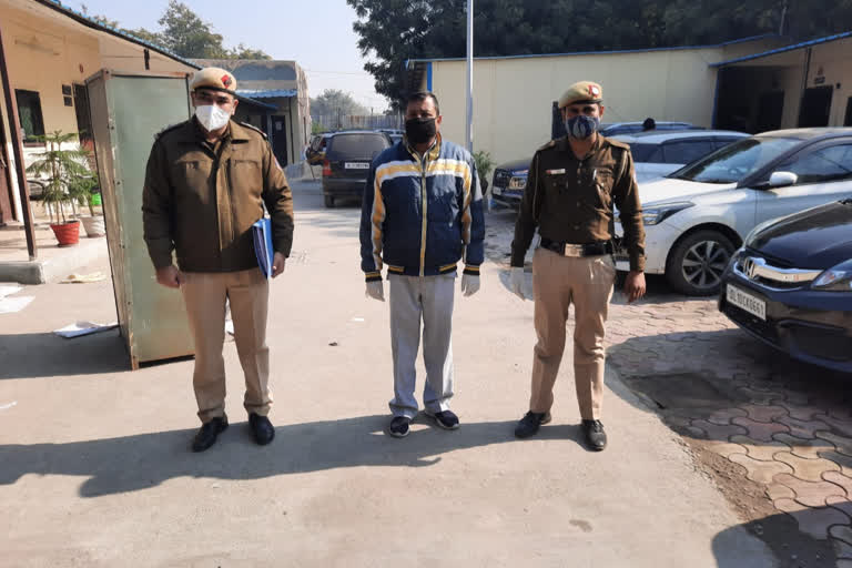 po arrested by baba haridash nagar police