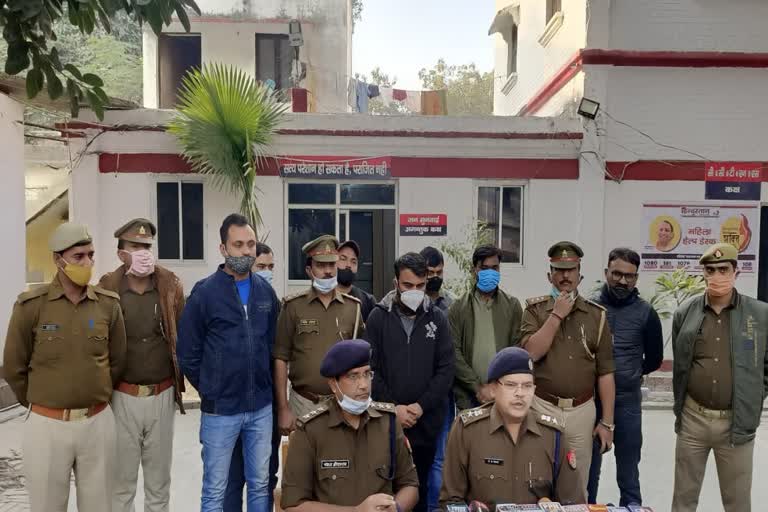 लखनऊ पुलिस की गिरफ्त में आरोपी.