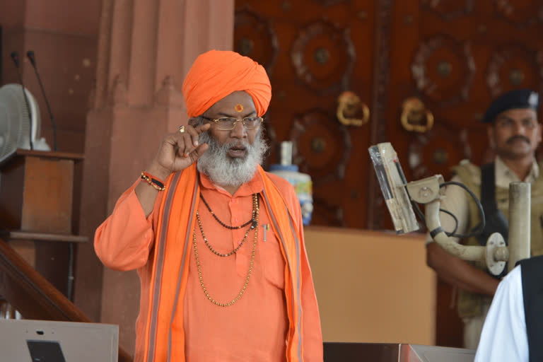 minority status for Muslims  Sakshi Maharaj on Muslims  Sakshi Maharaj on Muslim minority  Sakshi Maharaj on minority status  സാക്ഷി മഹാരാജ്  ന്യൂനപക്ഷ പദവി  മുസ്ലീം വിഭാഗം  ഉന്നാവോ