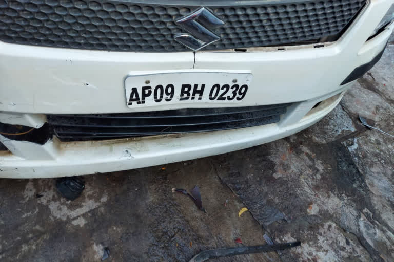 car out of controlled in nampalli and six bikes are damaged