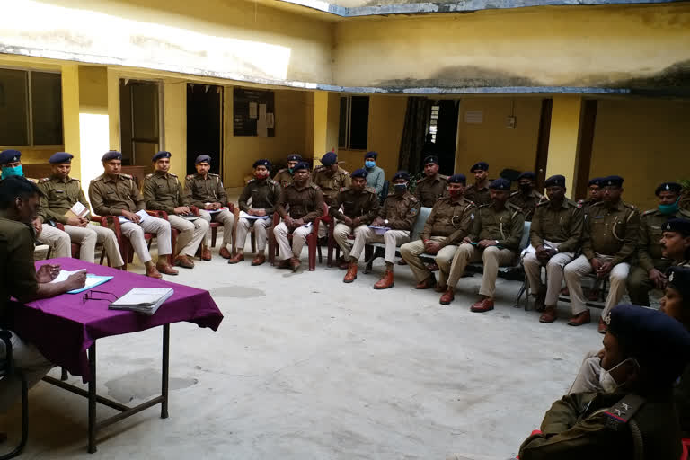 District police meeting at Garhwa headquarters