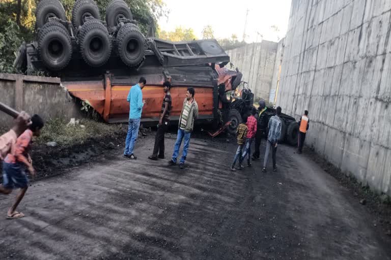 driver-seriously-injured-as-trailer-falls-over-bridge-in-korba