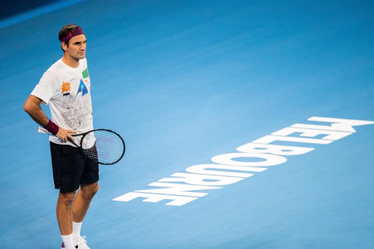 Roger Federer training, committed to playing Australian Open: criag