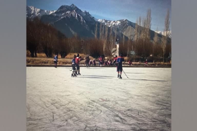 skating in Leh