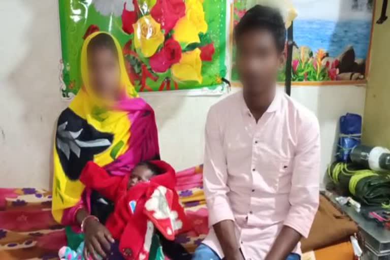 surrender-woman-naxalite-gives-birth-to-son-in-dantewada