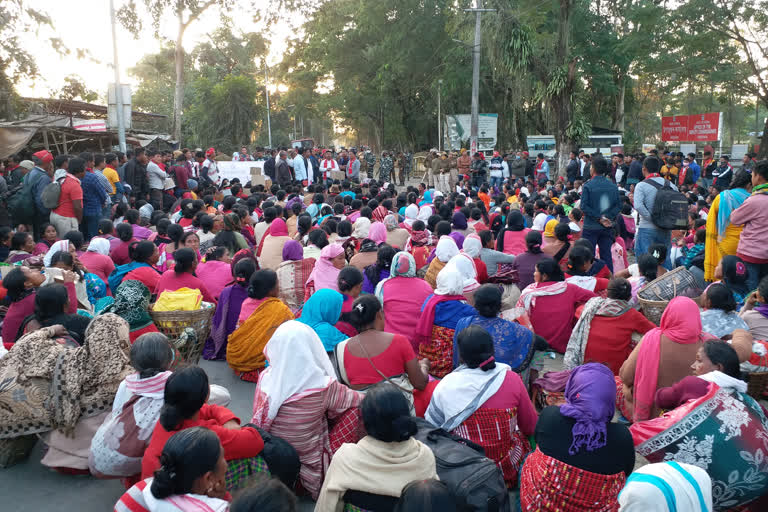 টিএমপিকে, এমএমকে, টিএমএমকেৰ প্ৰতিবাদত উত্তাল তিনিচুকীয়া