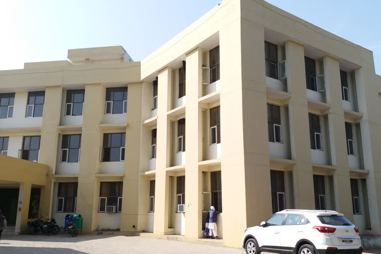 woman working hostel in nuh