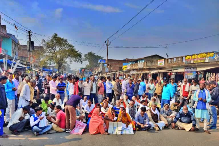 Farmers accuse bank manager of rigging KCC loan waiver in garhwa